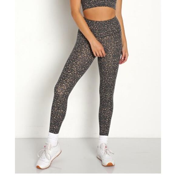 Varley Lets Move High Waist Legging Cluster Leopard Animal Print Medium Travel - Picture 1 of 10